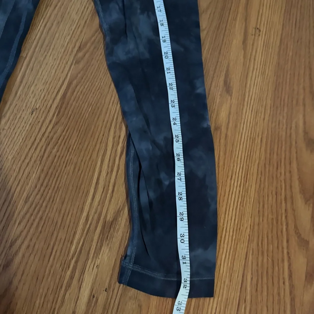 Lululemon‎ Black Women’s Tie-Dye Ankle Leggings SZ 6 Athletic Stretch Sporty